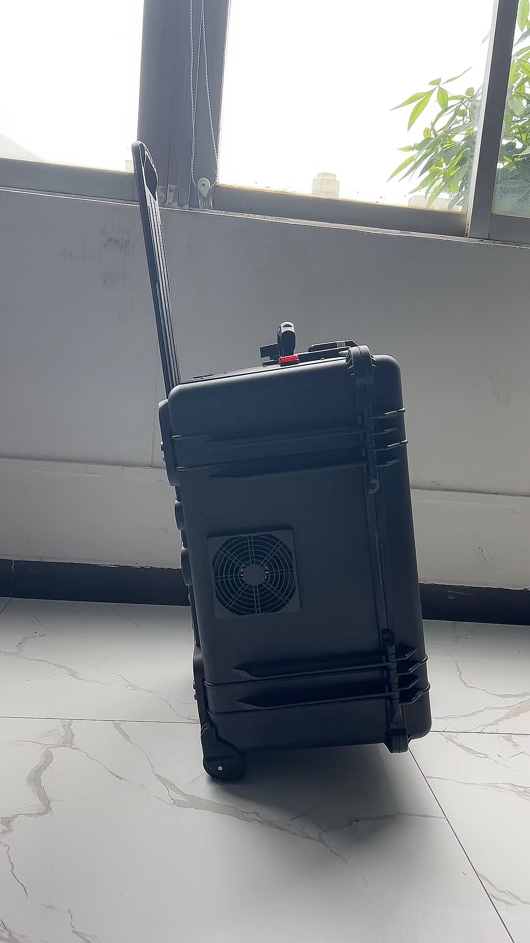 乳源手拉箱型移动通信干扰器